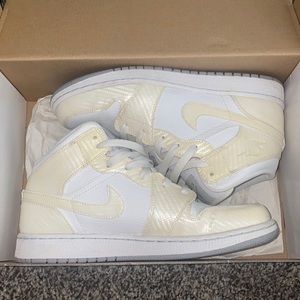 Air Jordan 1 Phat (white/wolf grey-white)
